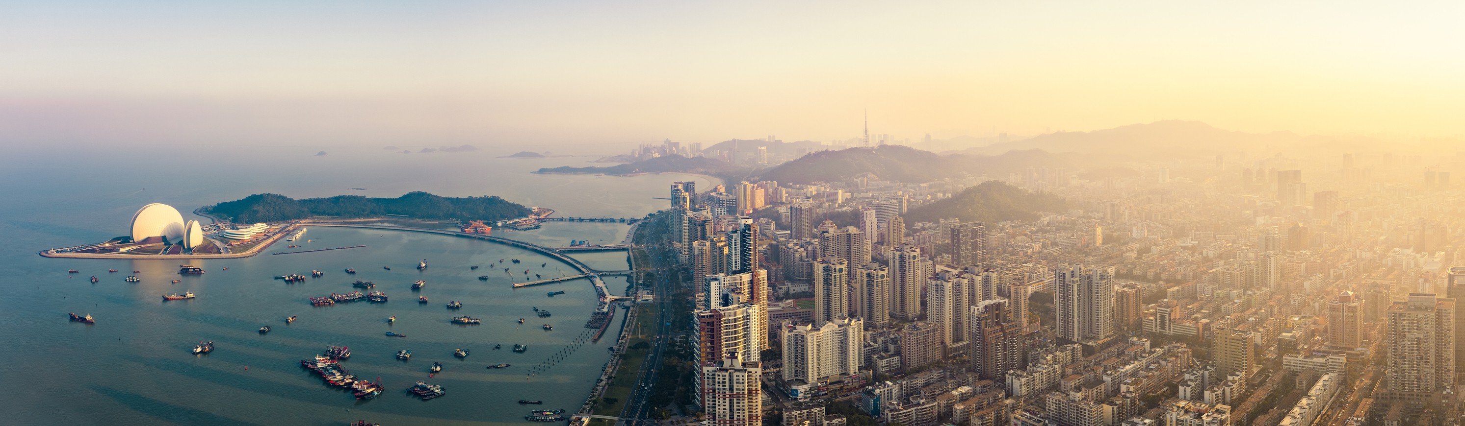 QSI International School of Zhuhai Banner